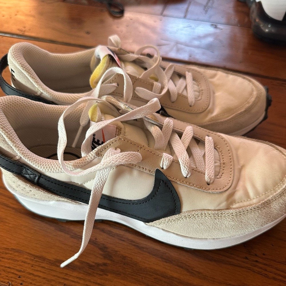 Nike Waffle Debut